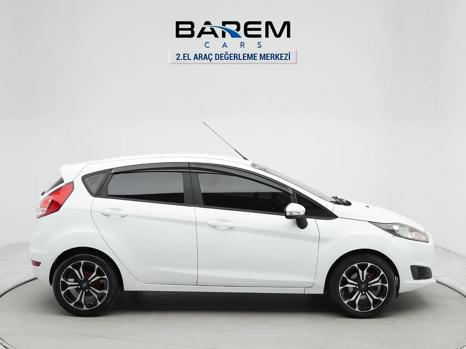 2014 Ford Fiesta 1.6 Ti-VCT Trend fotoğraf 4