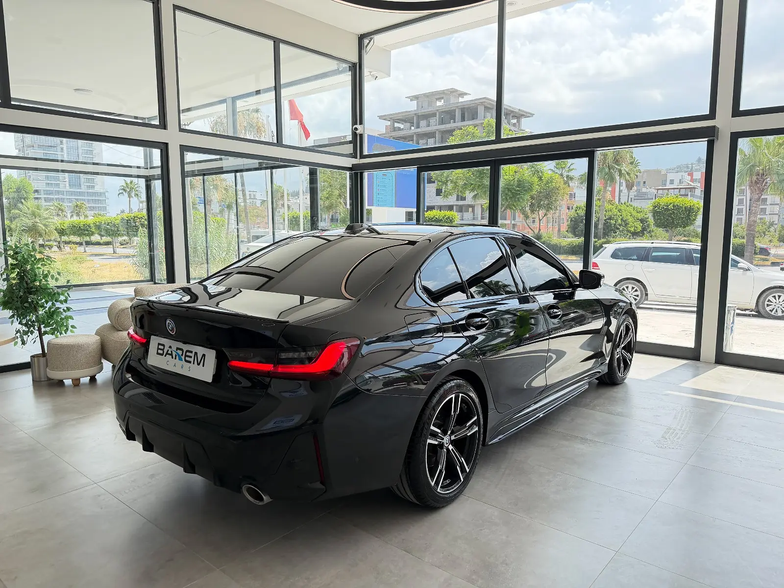 2022 BMW 3 Serisi 320i M Sport fotoğraf 4