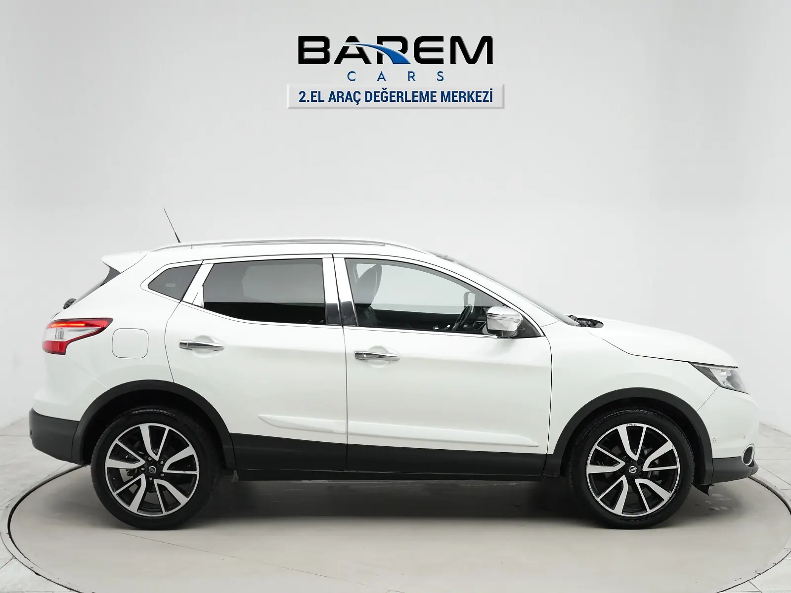 2014 Nissan Qashqai 1.6 dCi Platinum Premium Pack fotoğraf 4