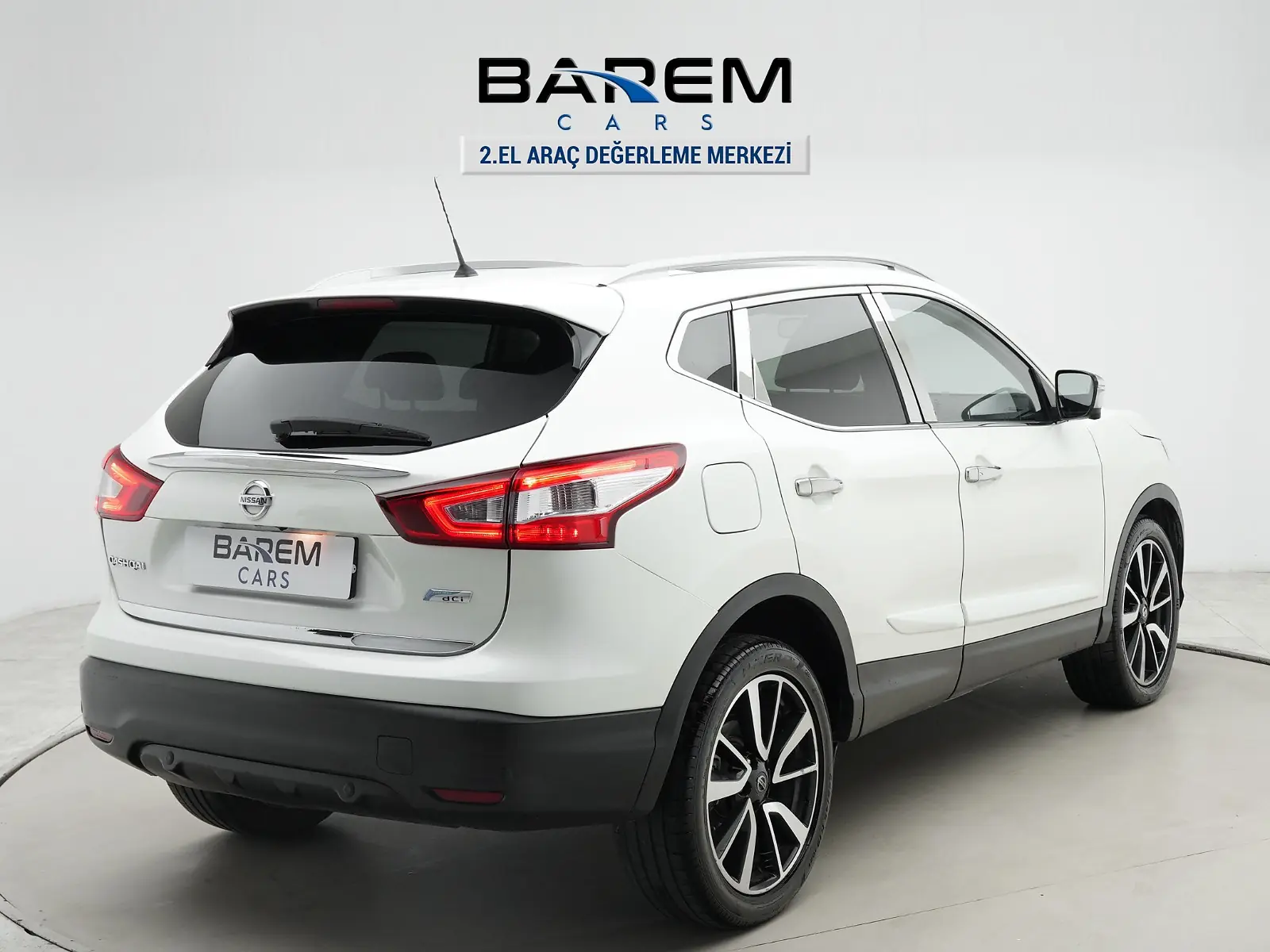 2014 Nissan Qashqai 1.6 dCi Platinum Premium Pack fotoğraf 2
