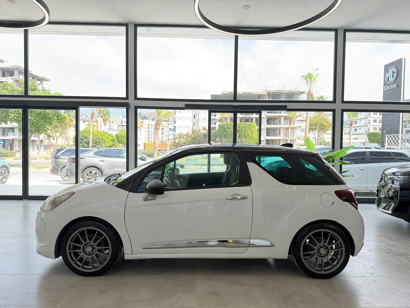 2013 DS Automobiles DS 3 1.6 e-HDi D-Style fotoğraf 2