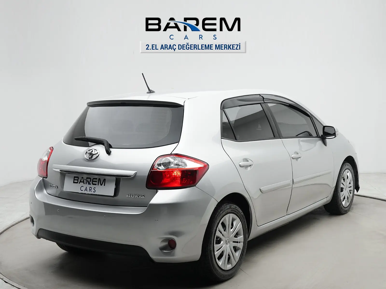 Barem Cars , Toyota Auris , Park Sensörü ,Klima , Elk Ayna fotoğraf 4