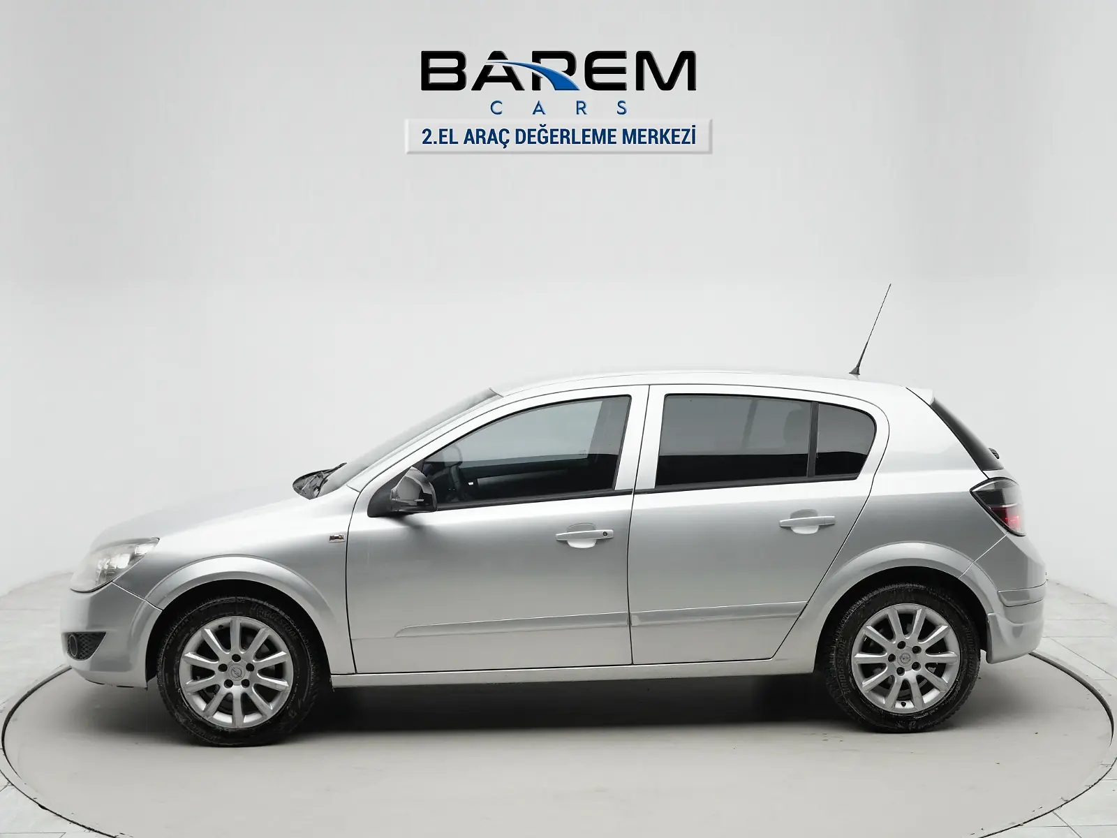 Barem Cars , Otomatik , Tablet Ekran , Geri Görüş , Klimalı fotoğraf 5