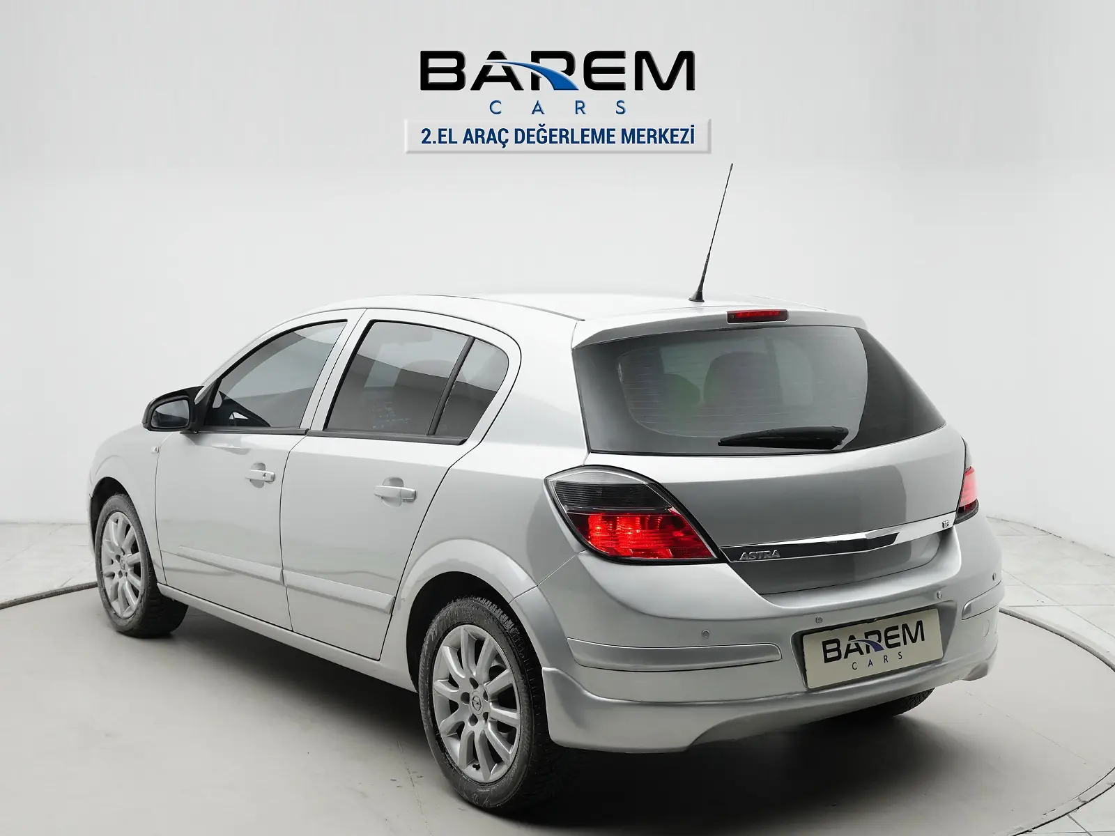 Barem Cars , Otomatik , Tablet Ekran , Geri Görüş , Klimalı fotoğraf 4