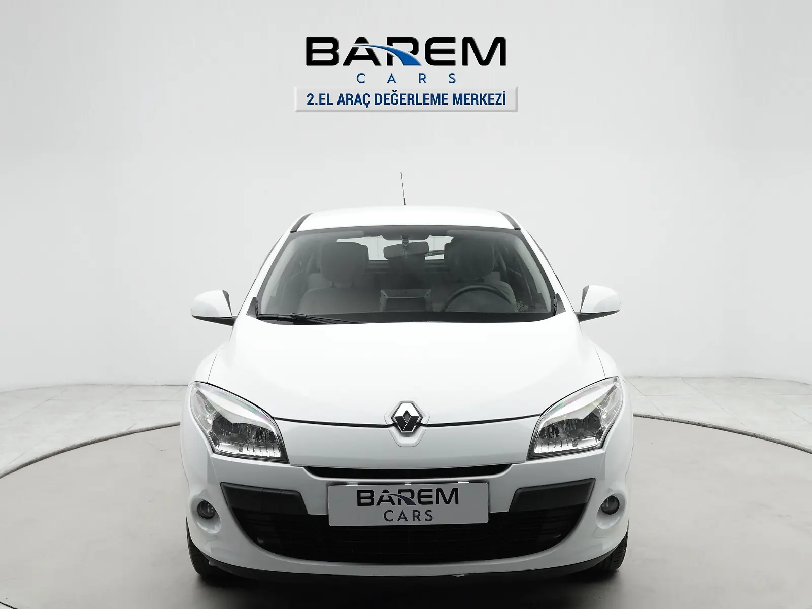 Barem Cars , Değişensiz , Park Sensörü , Tablet Ekran , Klima fotoğraf 2