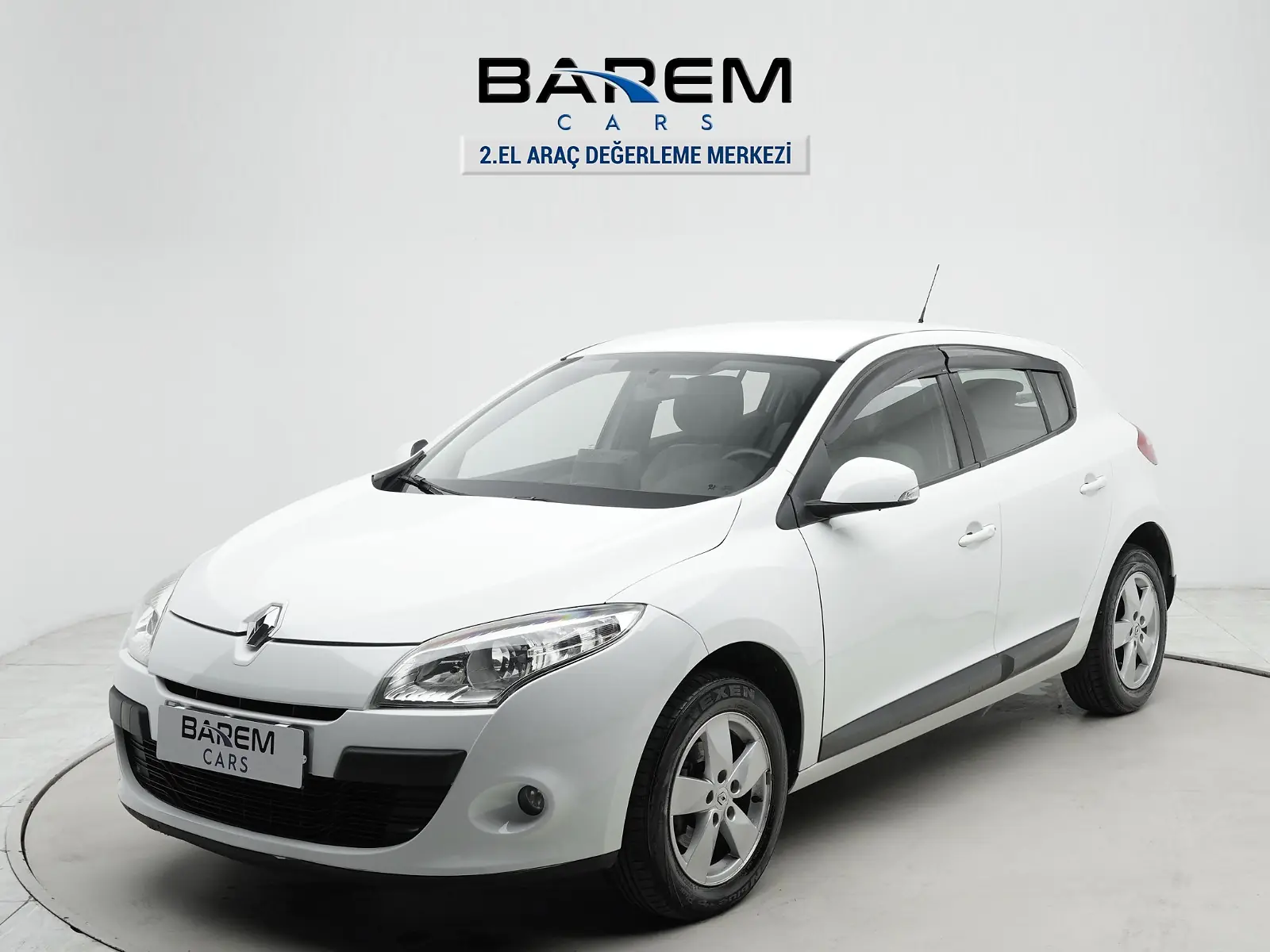 Barem Cars , Değişensiz , Park Sensörü , Tablet Ekran , Klima fotoğraf 4
