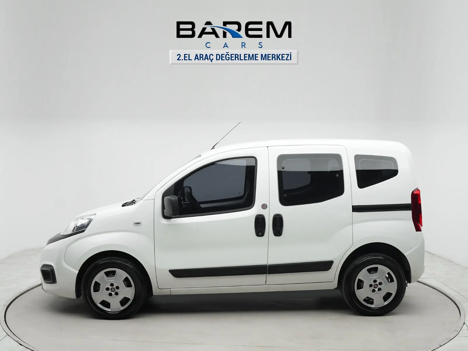 Barem Cars , Yeni Kasa , 1.3 Multijet, Çift Sürgü ,Tablet Ekran fotoğraf 4