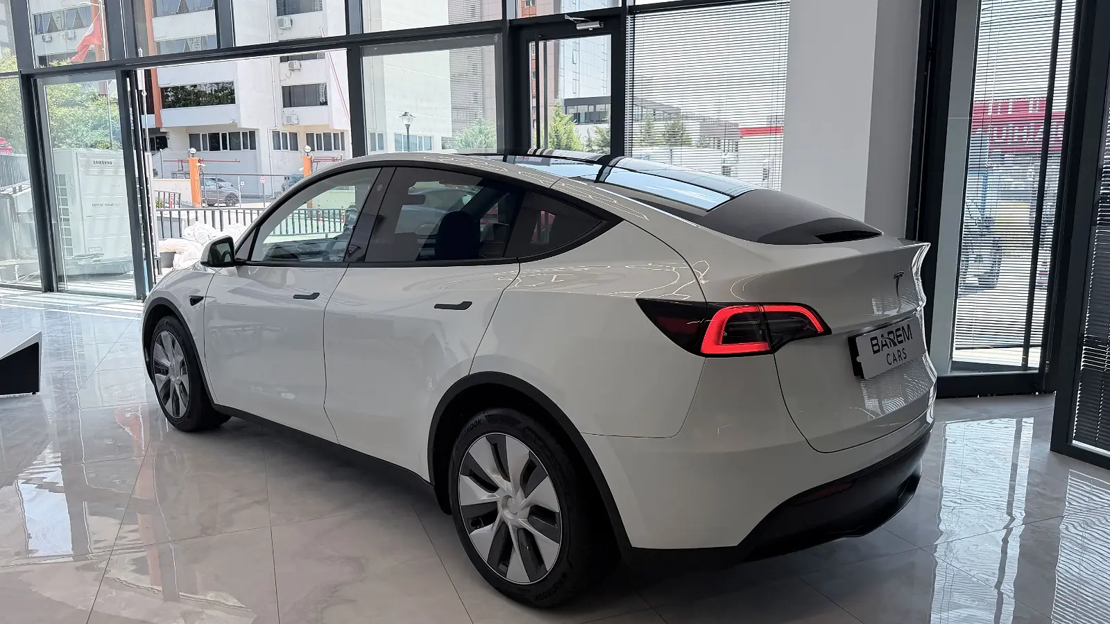 2023 Tesla Model Y Long Range (Legacy) - satılık fotoğraf 11
